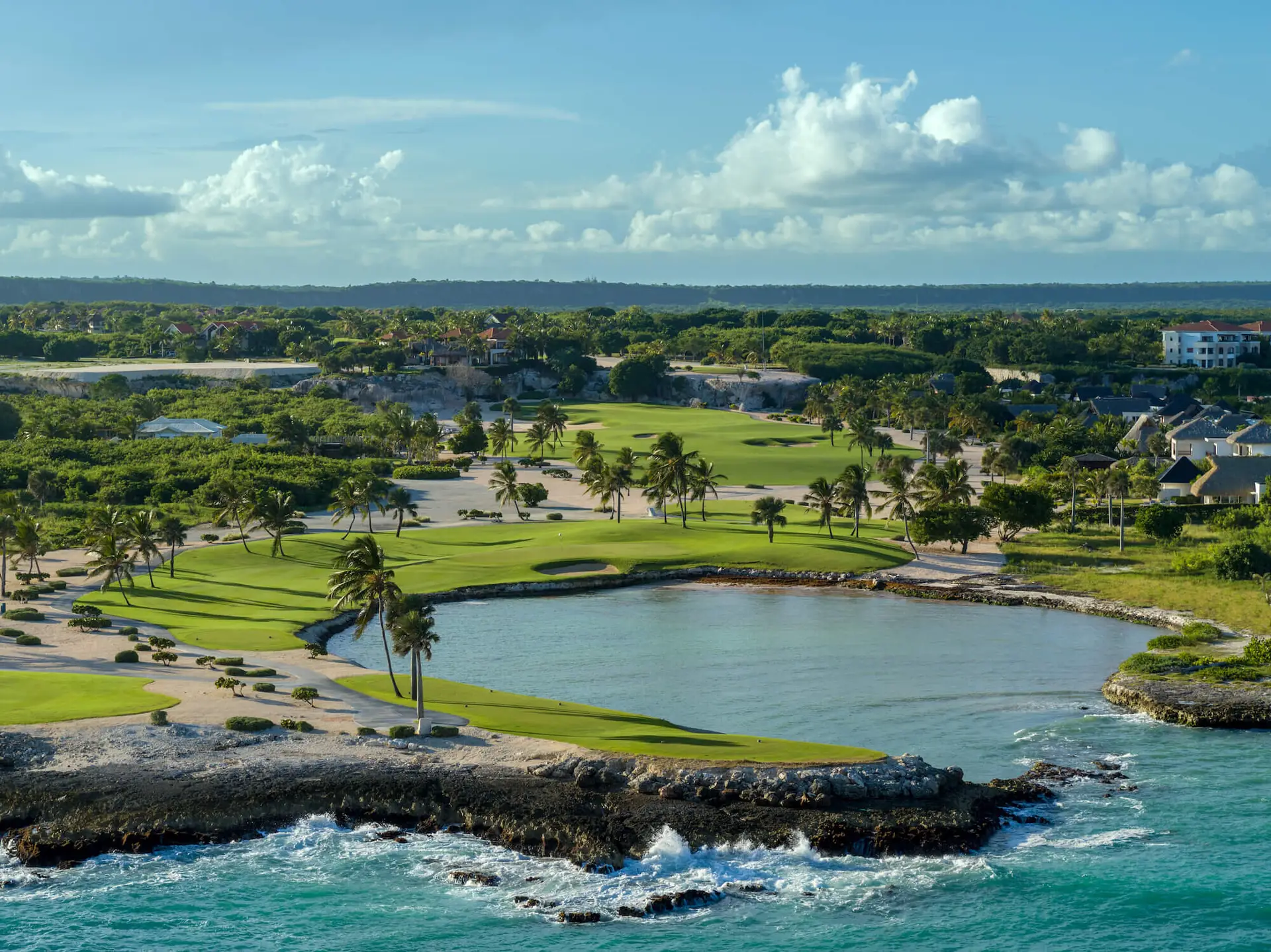 Campo de golf Punta Espada junto a la costa en Cap Cana, Rep&uacute;blica Dominicana